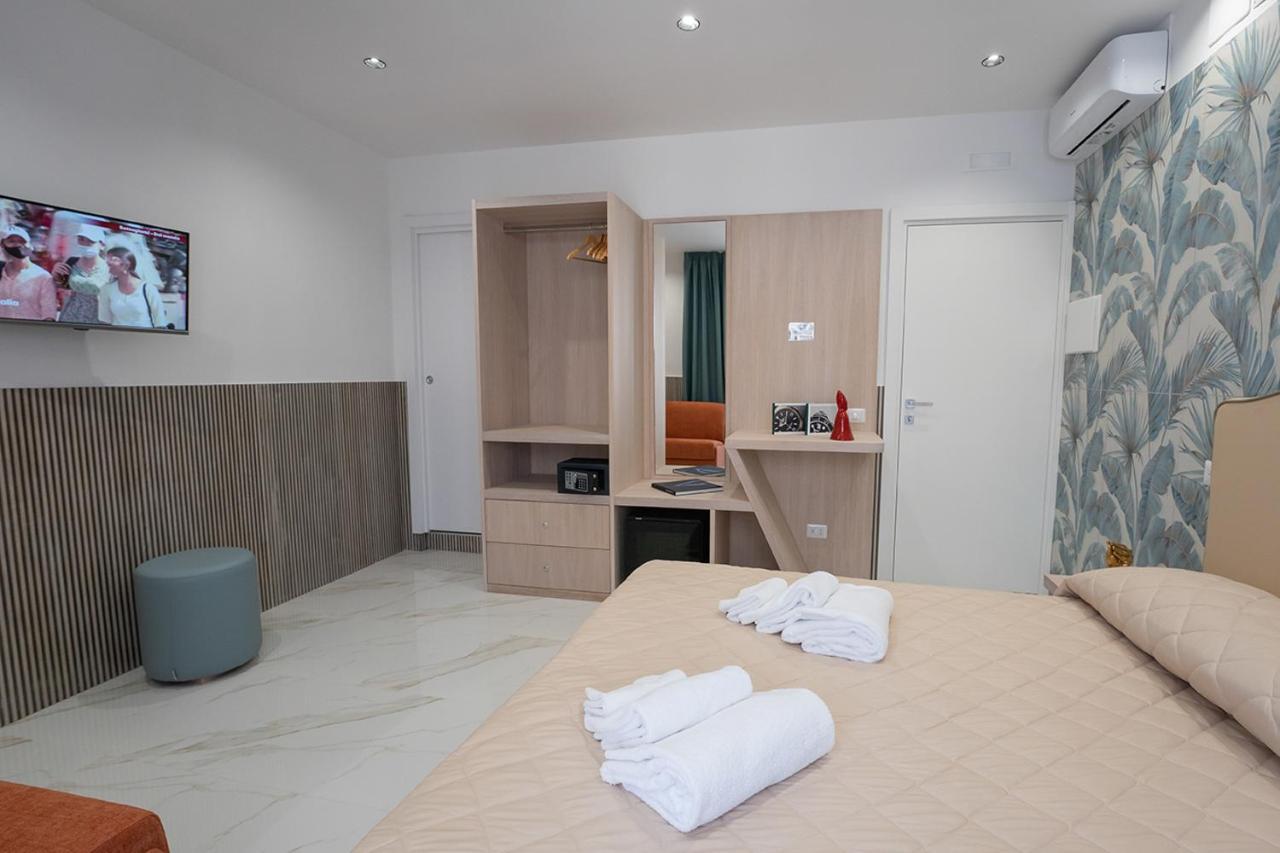 Greros H. Rooms Napoli Centro By Clapa Group Dislocated Hospitality Exterior photo