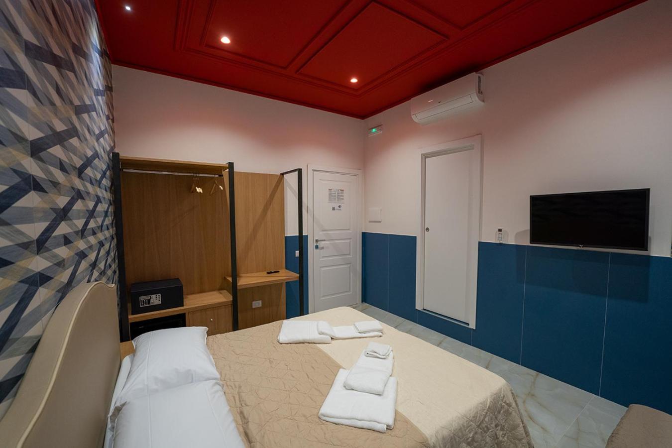 Greros H. Rooms Napoli Centro By Clapa Group Dislocated Hospitality Exterior photo